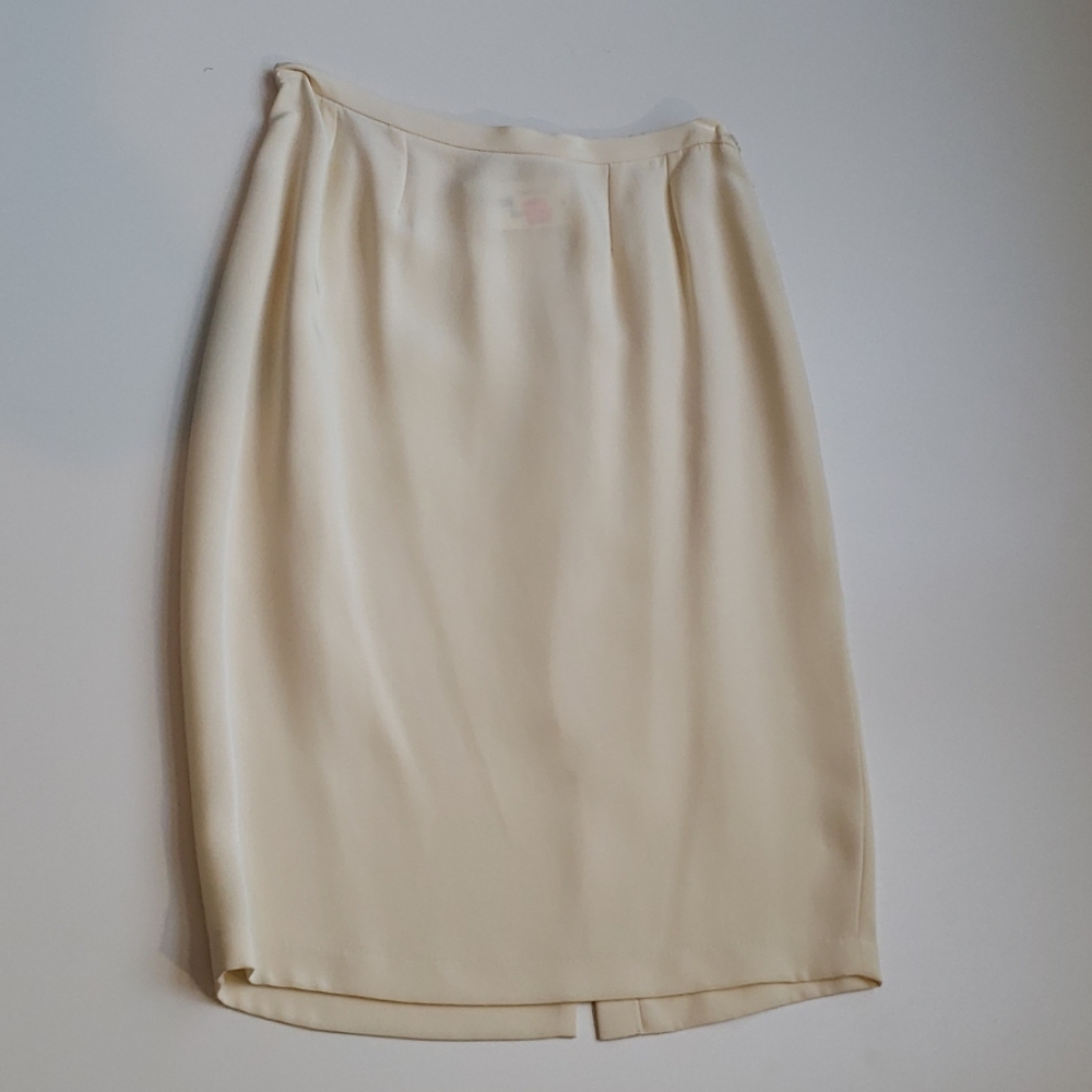 New Emmelle Egg Colored Evening Skirt Size Small